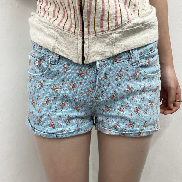 블루 플로럴 숏츠