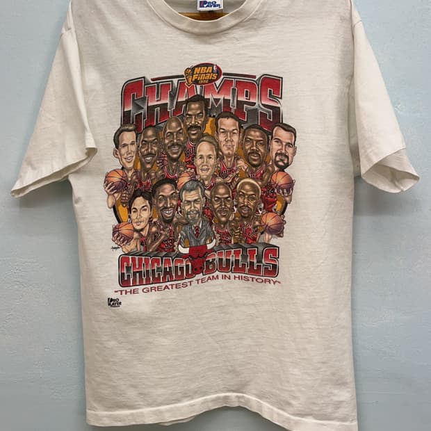 1996 Chicago Bulls Cream  T-Shirts