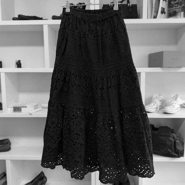 lena 펀칭 스커트