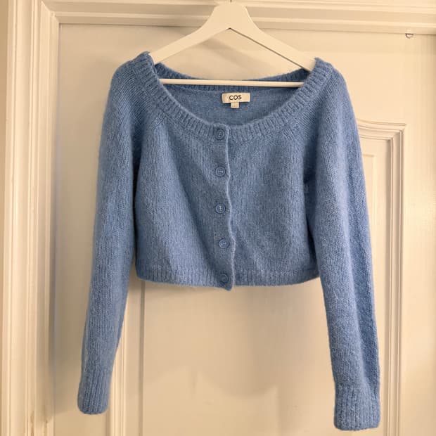 COS 코스 울 크롭 가디건