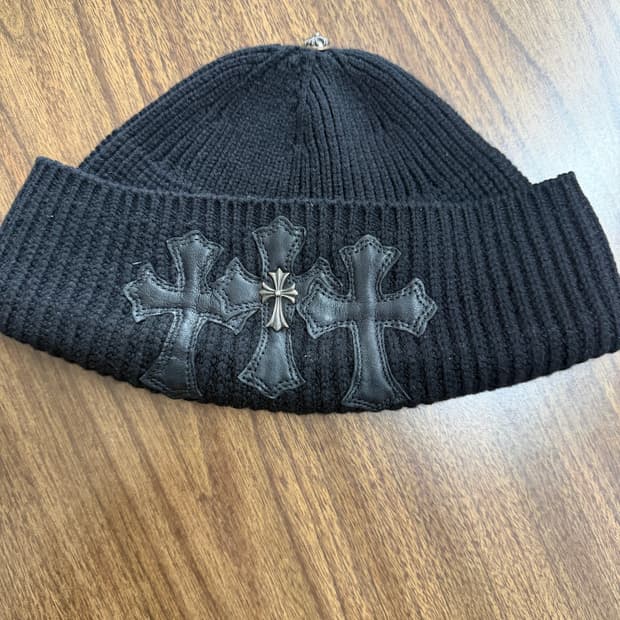 크롬하츠 캐시미어 크로스 패치 비니