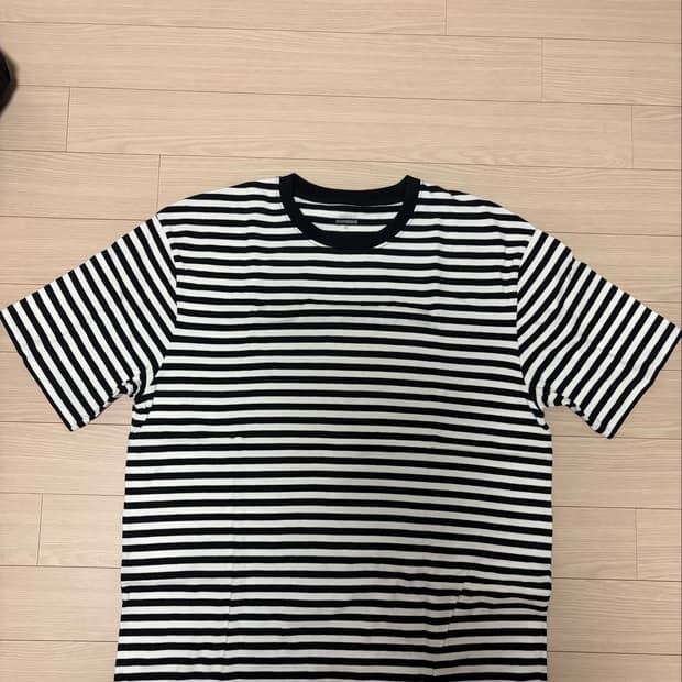 (XL) 무신사 스탠다드 스트라이프 릴렉스드 크루넥 티셔츠