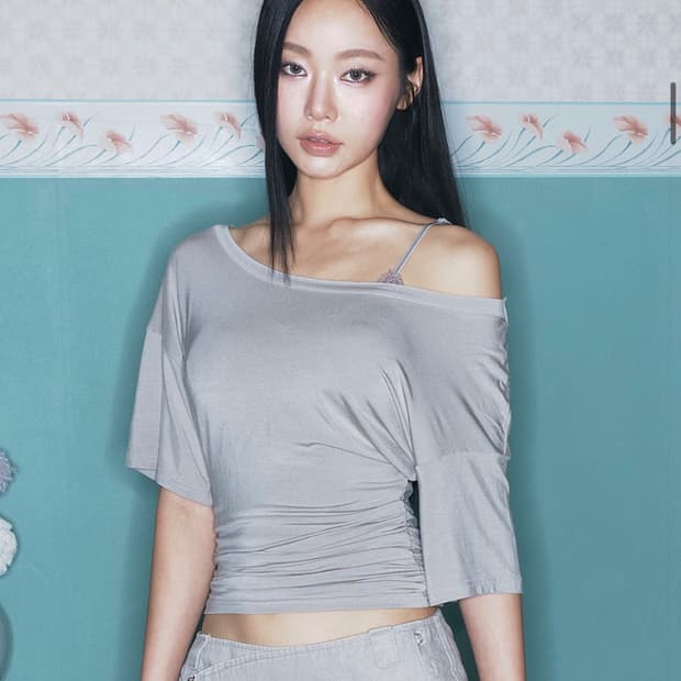 플리즈노팔로우 Vin U-Neck Shirring Short Sleeve