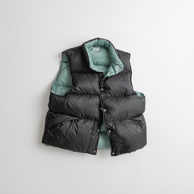 비헤비어 리버시블 덕다운 패딩 베스트 조끼 2사이즈 블랙/세이지그린
