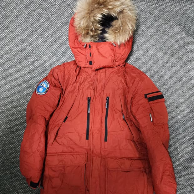 레드페이스 거위털 패딩 100 사이즈 