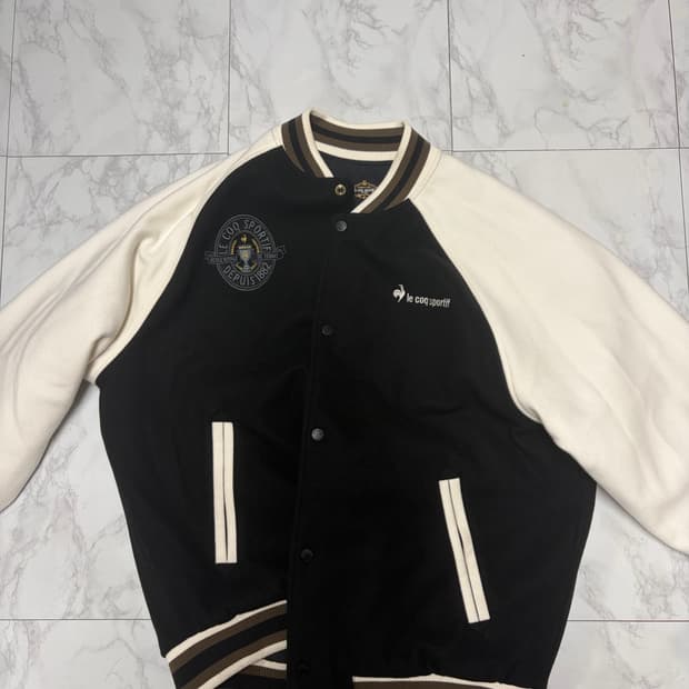 르꼬끄 야구점퍼