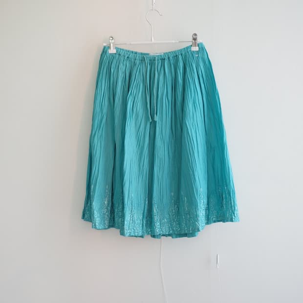 GAP peacock green crinkled scallop skirt