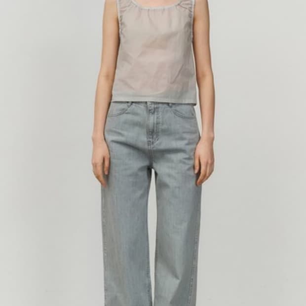 아모멘토 스트링 스퀘어 넥 탑