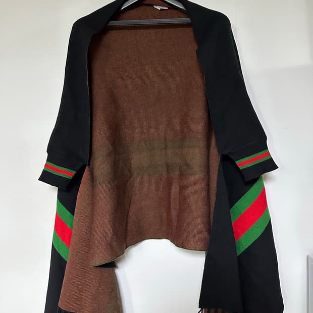 구찌 GG 로고 블랙 브라운 머플러