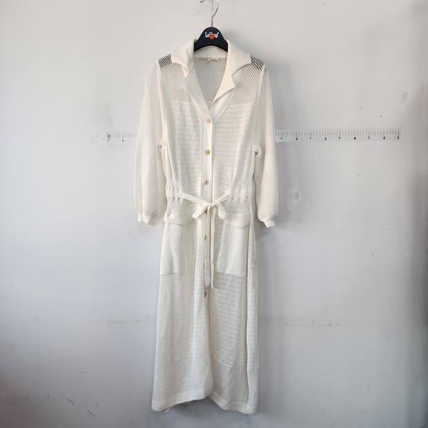 지스튜디오 화이트 니트 롱 원피스 펀칭