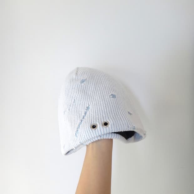 Grunge destroyed beanie / ICE BLUE