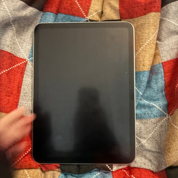 아이패드 A16 128기가 + HOU 매직 키보드