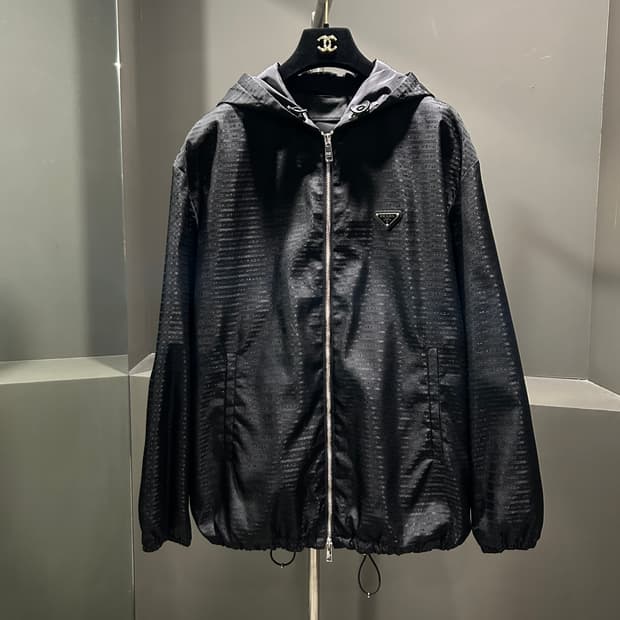 프라다 리나일론 자카드 로고 후드 자켓
