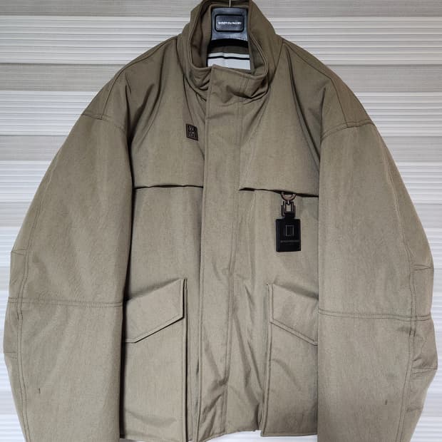 우영미 22FW 베이지 코듀라 패딩 48