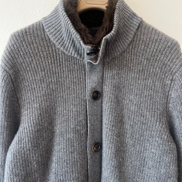 갤럭시 남성 그레이 캐시미어100 니트점퍼 모피트리밍점퍼