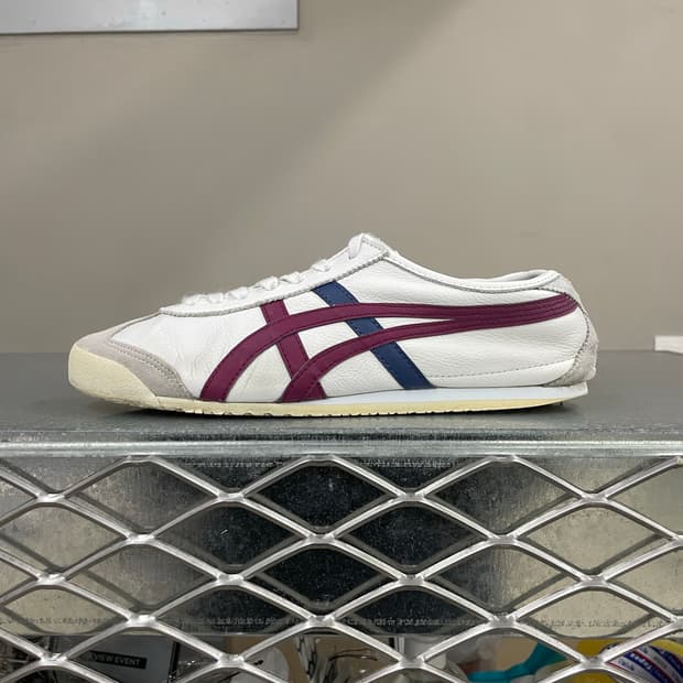 오니츠카 타이거 멕시코 66 화이트 드라이 베리 265