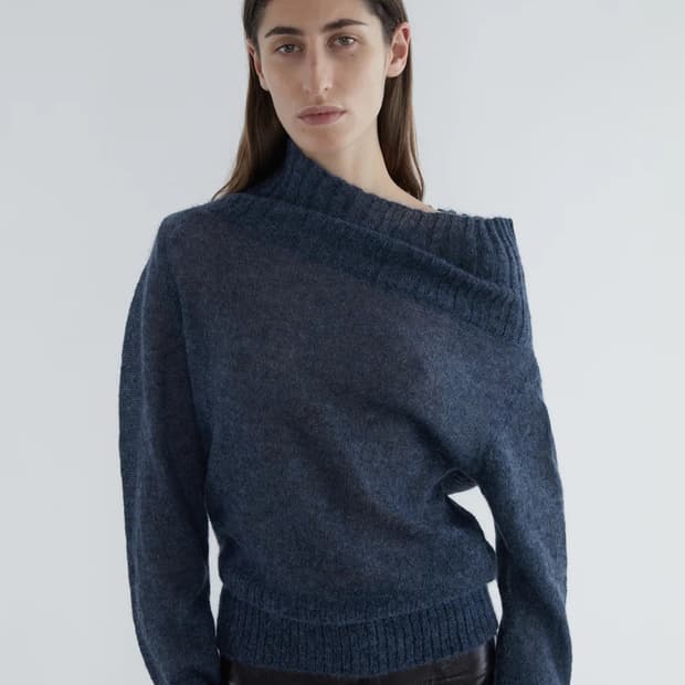 [M]팔로마울 Sofre 모헤어 오프숄더 니트/네이비