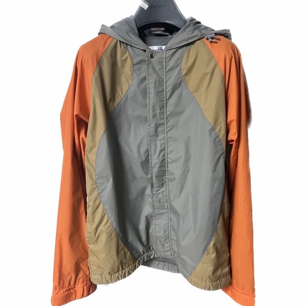 꼼데가르송 바람막이