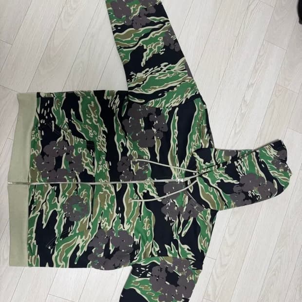 데님티어스 타이거 카모 후드집업