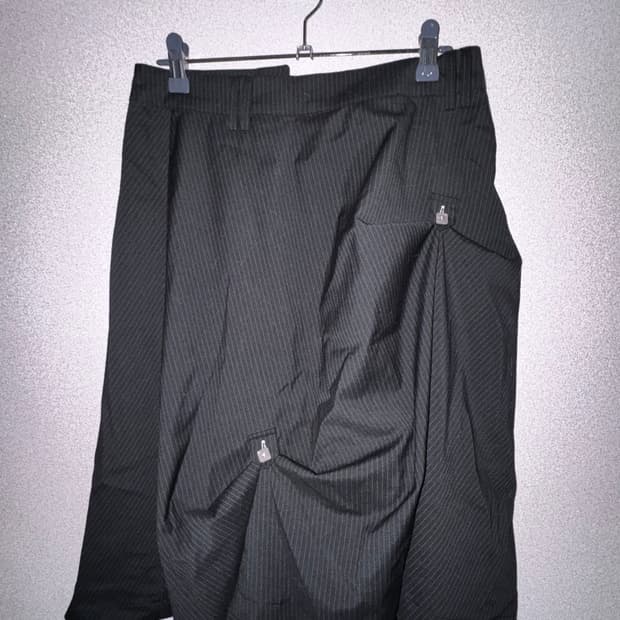 헤레틱 HERETIC BUTTON FLARED SKIRT / BLACK