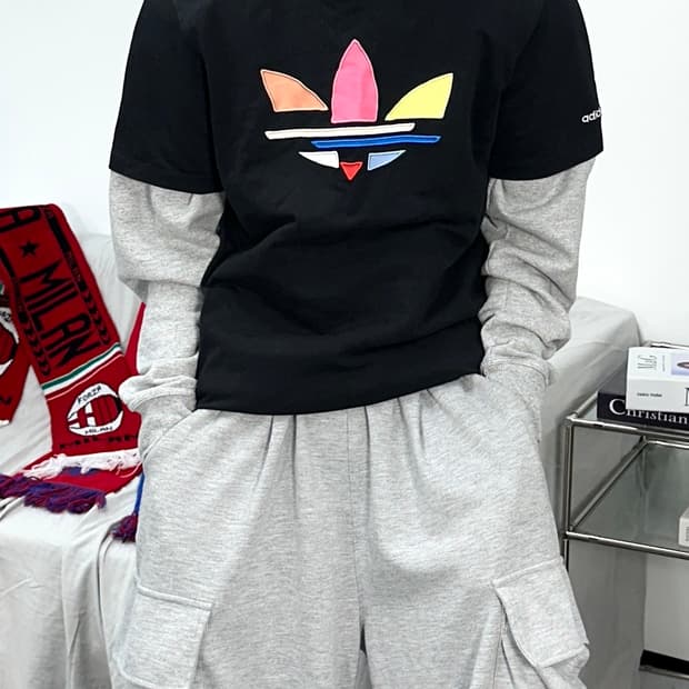아디다스 블랙 멀티 트레포일 반팔티 L