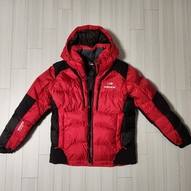 아이더 WINDSTOPPER 700 패딩 점퍼 사이즈M 얼핏보면 새거느낌