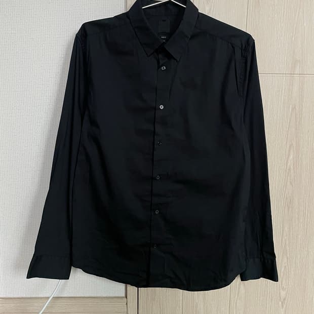 H&M 블랙 셔츠