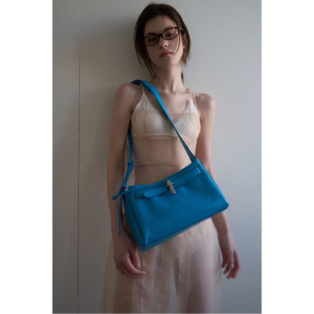 쿠론 페르미어 숄더 27 블루