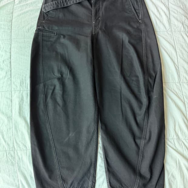 [52] 르메르 트위스티드 벨티드 팬츠