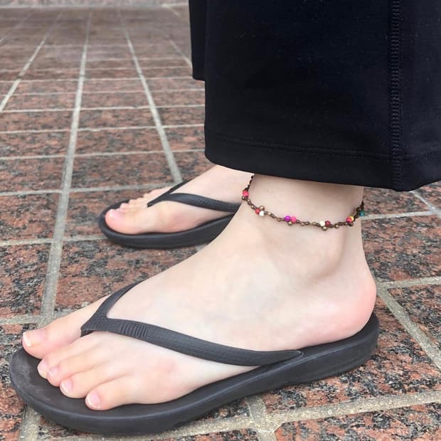발목에 두르는 작은 무지개 🌈 보헤미안 믹스스톤 발찌