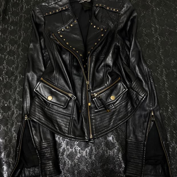 “Vintage”00’s RockChic Studded Sheepskin
