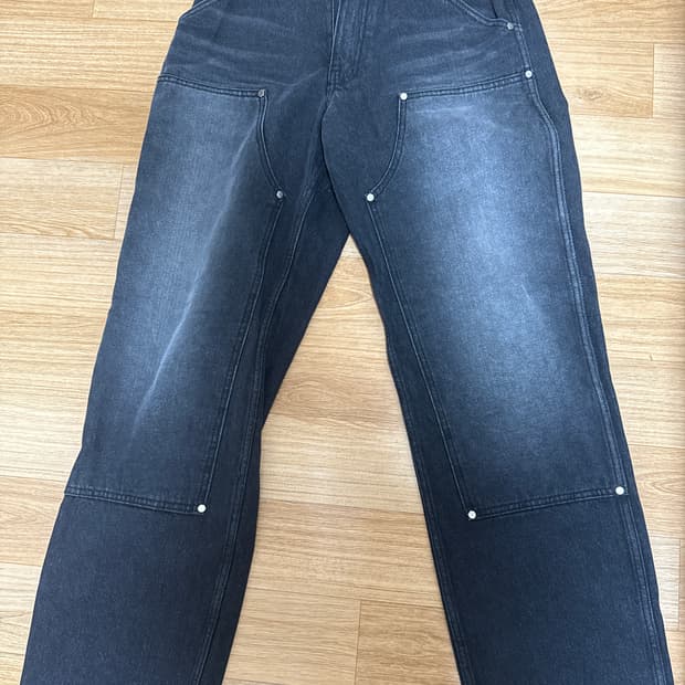유먼트 더블니 데님 흑청