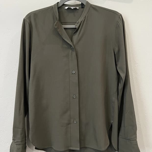  헬무트랭 밴드 칼라 블라우스 카키 그린