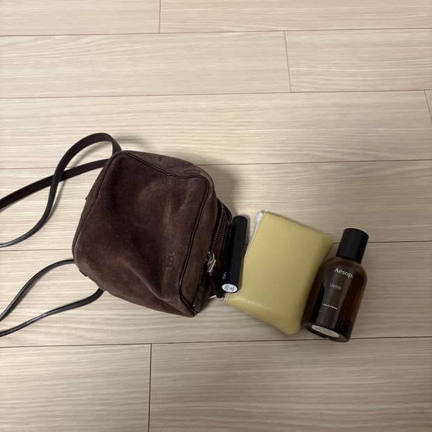 빈티지 발리 스웨이드백 