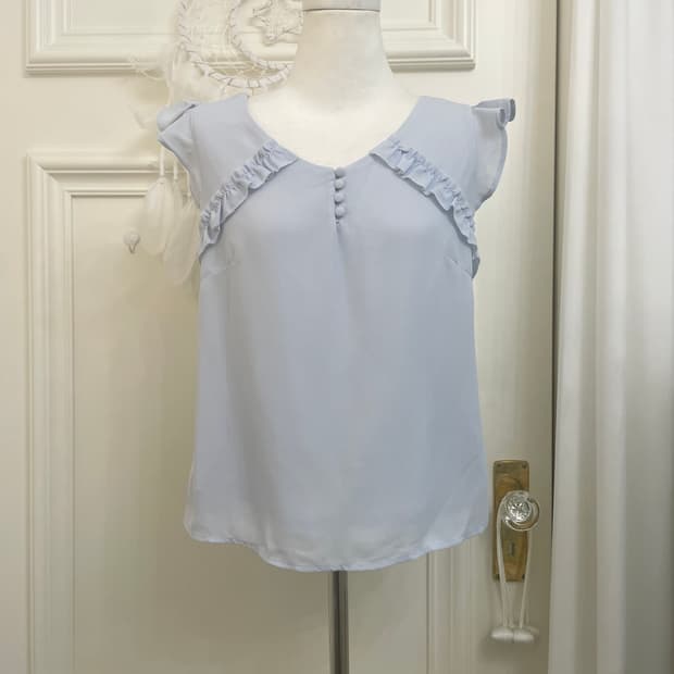 blueberry button ruffle point blouse