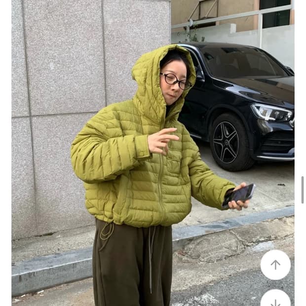 크롭 그린 경량패딩 