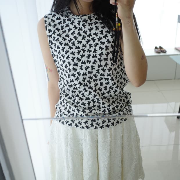 Ribbon sleeveless