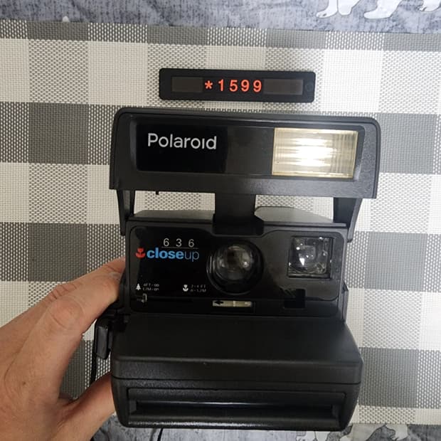 폴라로이드 클로즈업 636 즉석카메라