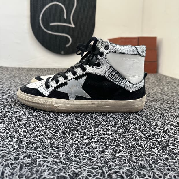 골든구스 하이탑 스니커즈 블랙/화이트 39/250