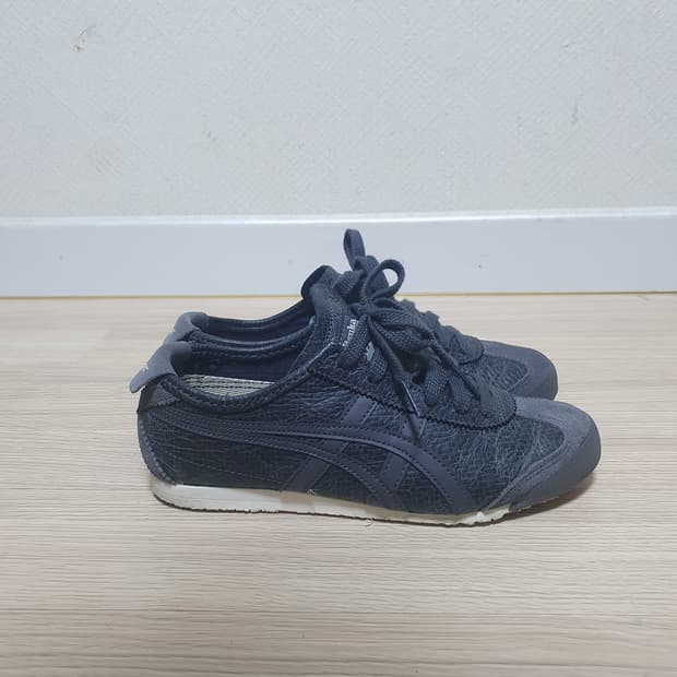 오니츠카타이거 멕시코66 스니커즈 225