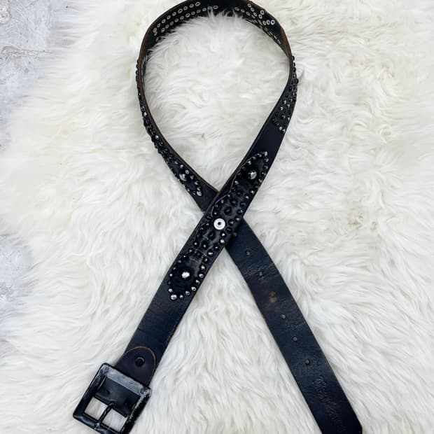 리얼레더 송치 스터드 디테일 버클 벨트