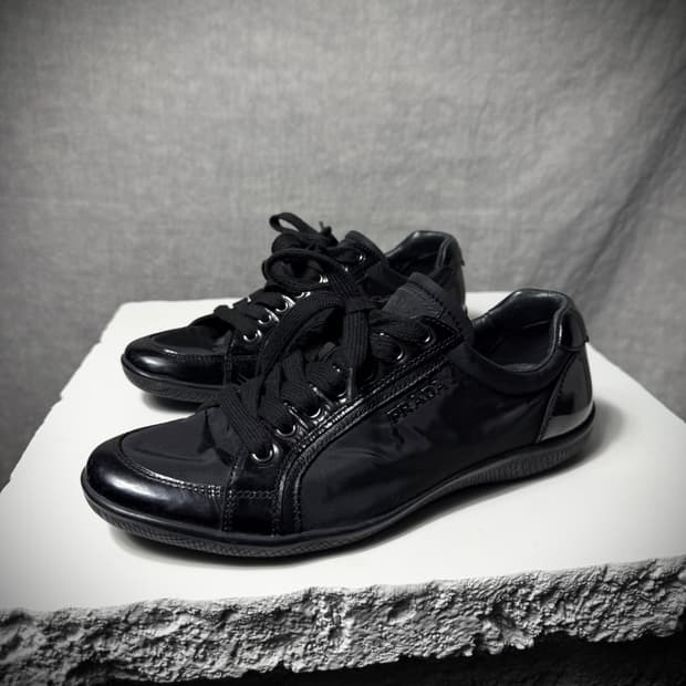 프라다 스포츠 나일론 사피아노 스니커즈