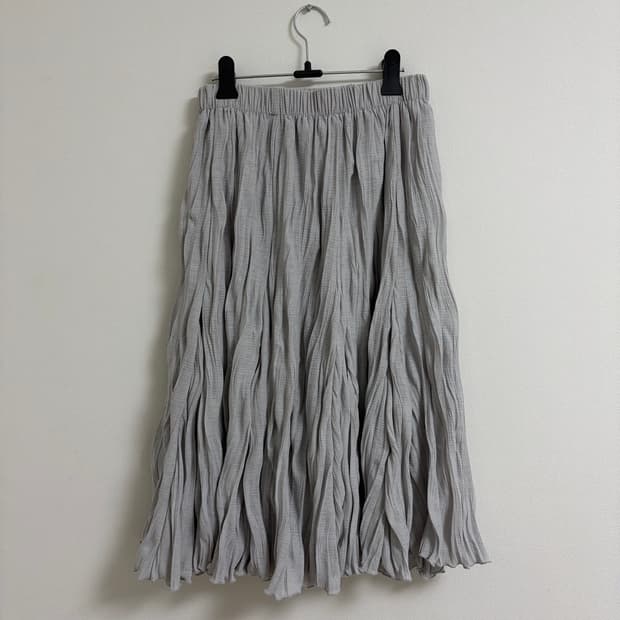 Wave Crinkled Gored Skirt (light grey)