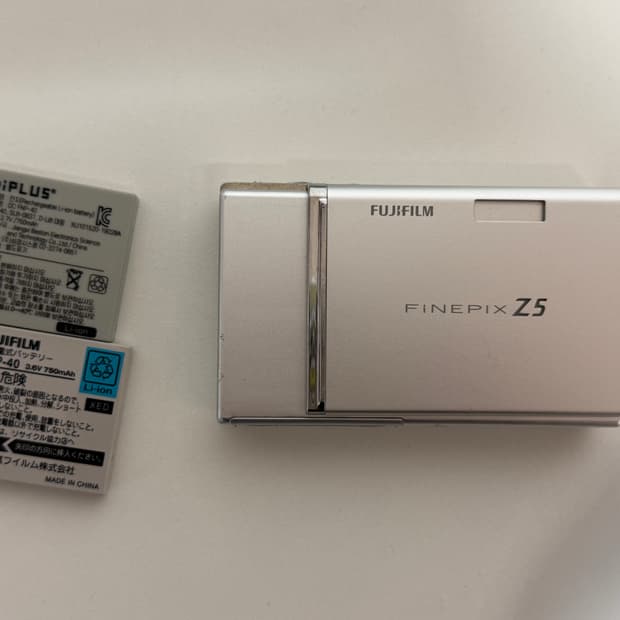 후지필름 FinePix Z5fd 실버