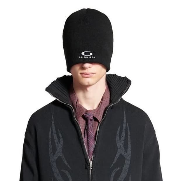 발렌시아가 마스크 비니