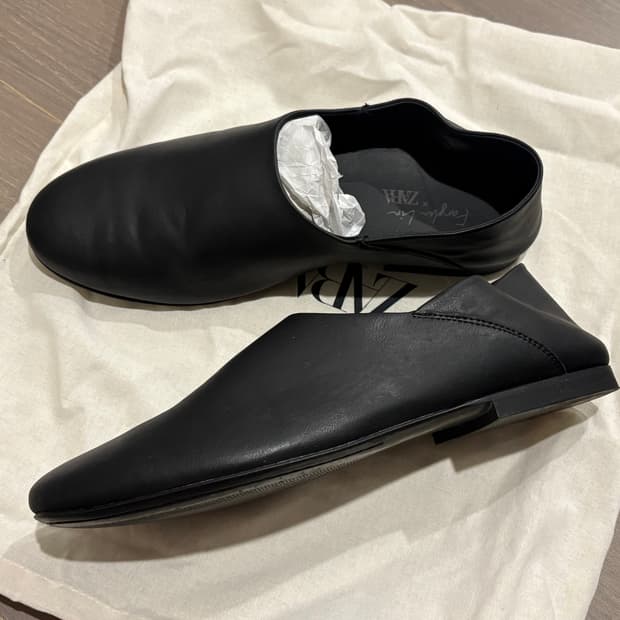 ZARA x Fanglu Lin 플랫슈즈