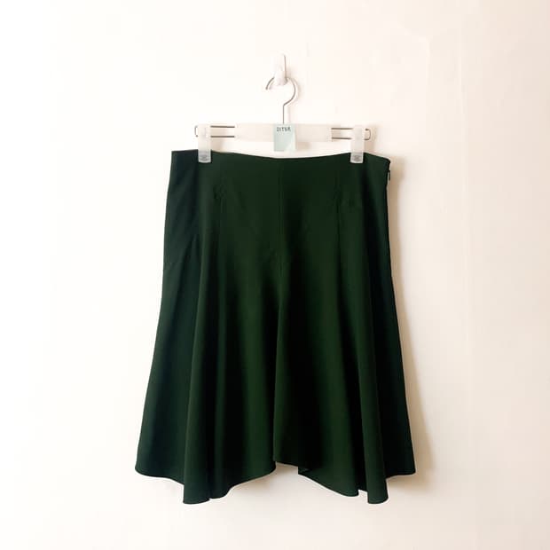 끌로에 사선 미디 스커트