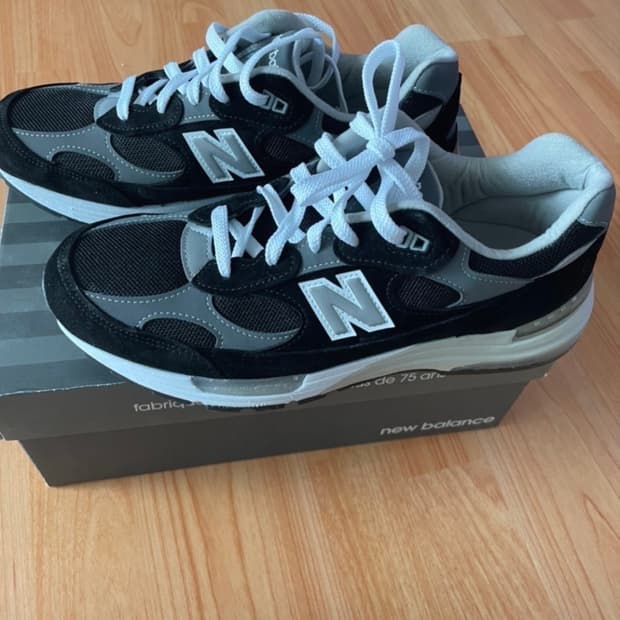뉴발란스 992 블랙그레이