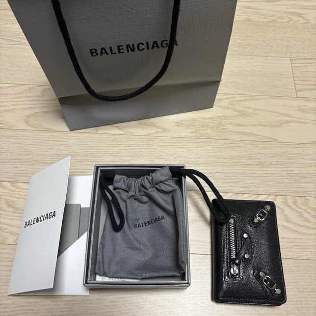 발렌시아가 카드지갑