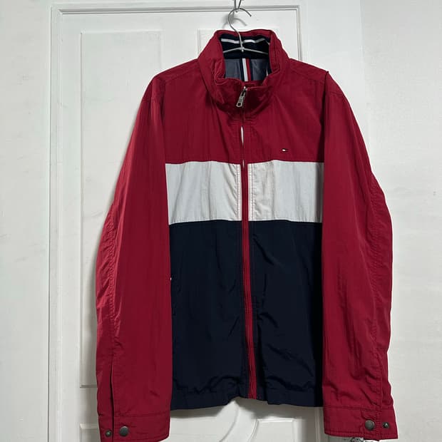 타미힐피거 바람막이